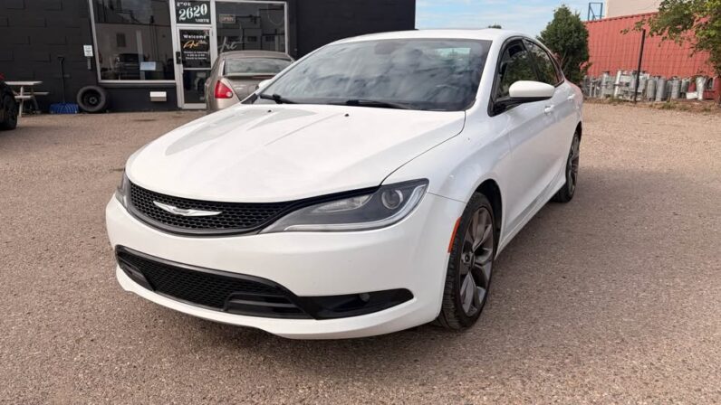 
								2015 Chrysler 200S full									