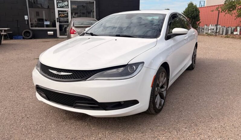 
								2015 Chrysler 200S full									