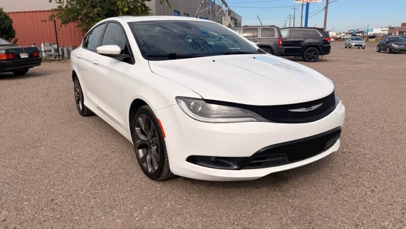 
								2015 Chrysler 200S full									