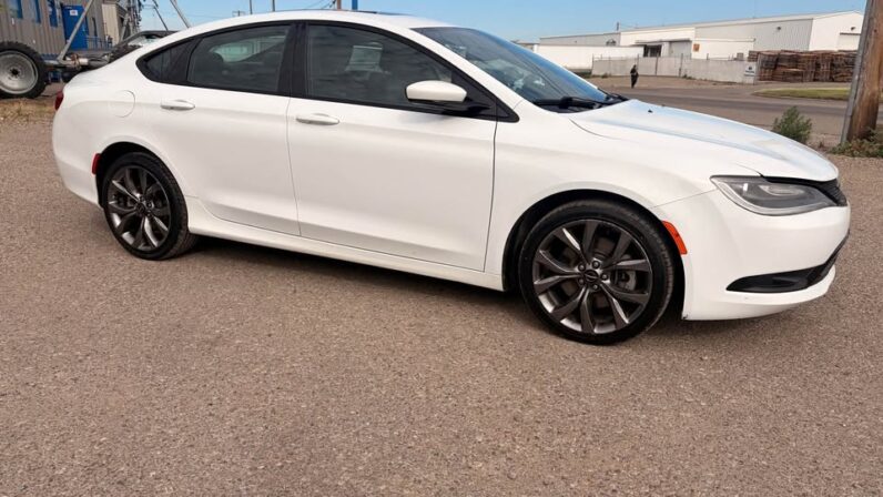 
								2015 Chrysler 200S full									