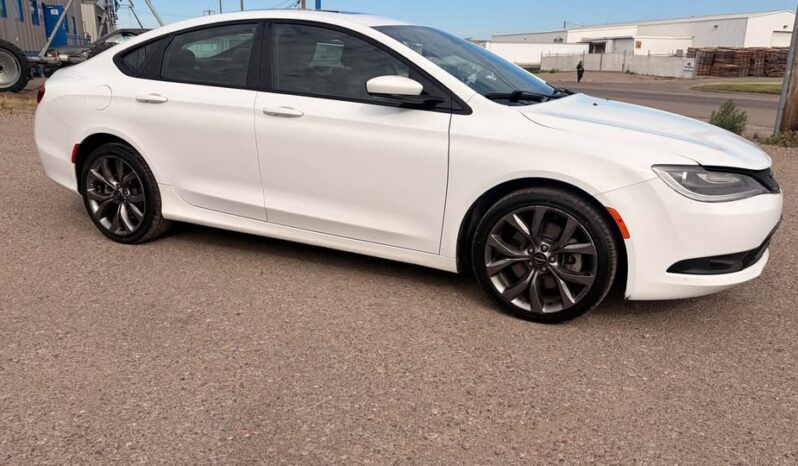 
								2015 Chrysler 200S full									
