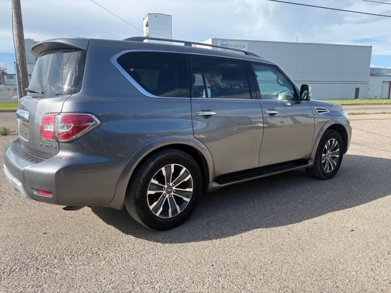 
								2017 Nissan Armada Platinum full									