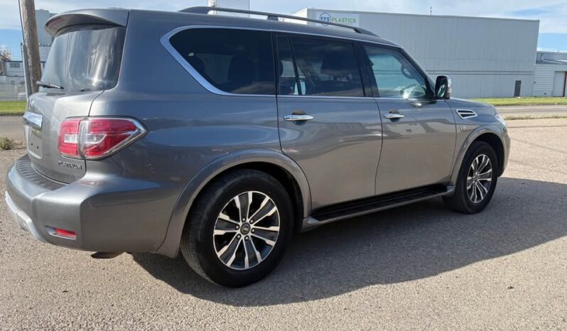 
								2017 Nissan Armada Platinum full									