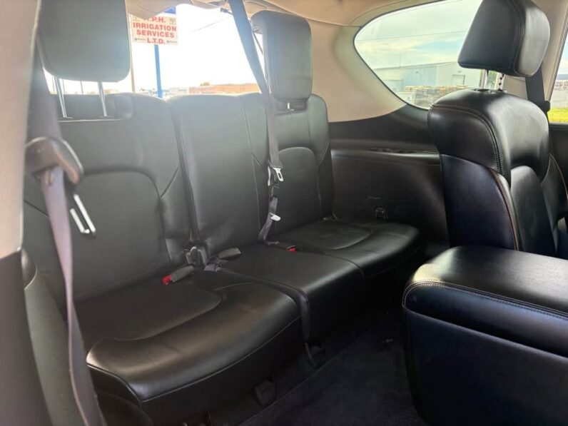 
								2017 Nissan Armada Platinum full									