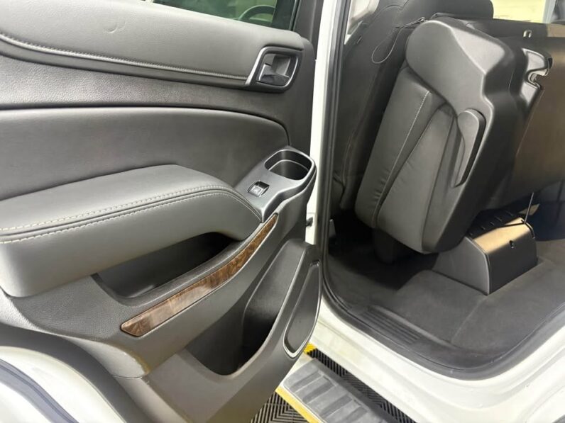 
								2019 Chevrolet Tahoe LS full									