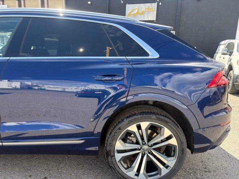 
								2019 Audi Q8 Progressiv 55 TFSI Quattro full									