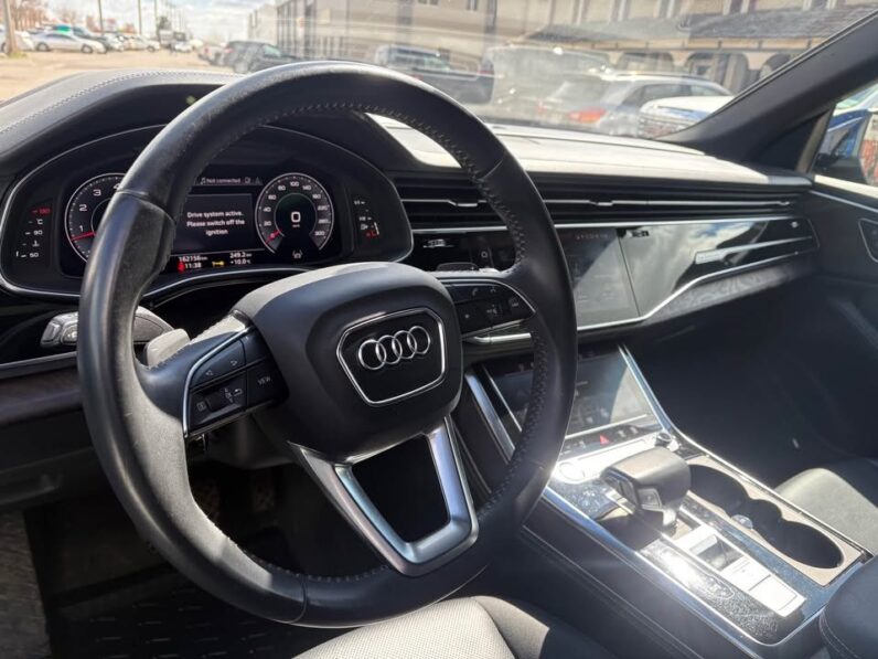 
								2019 Audi Q8 Progressiv 55 TFSI Quattro full									
