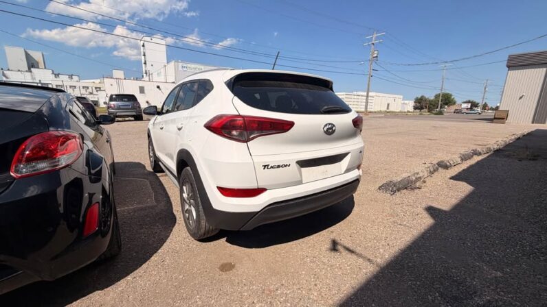 
								Hyundai Tucson AWD 2017 2.0l full									